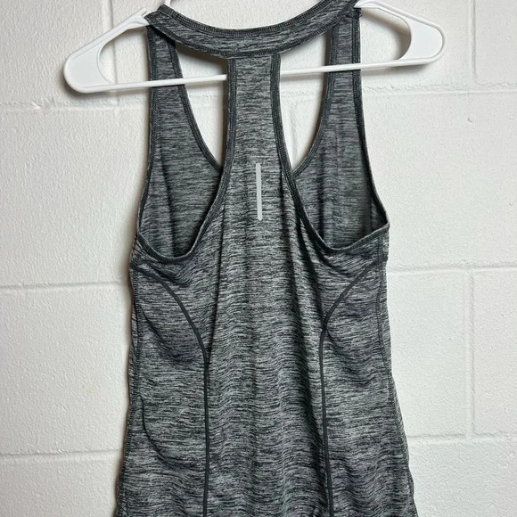 Reebok Grey Athletic Tank Size S‎ - Picture 5 of 9